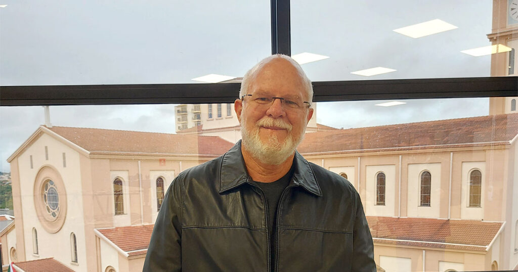 Eres Paolo Franciosi, fundador e dono da imobiliária Franciosi Imóveis em Itapetininga (SP).